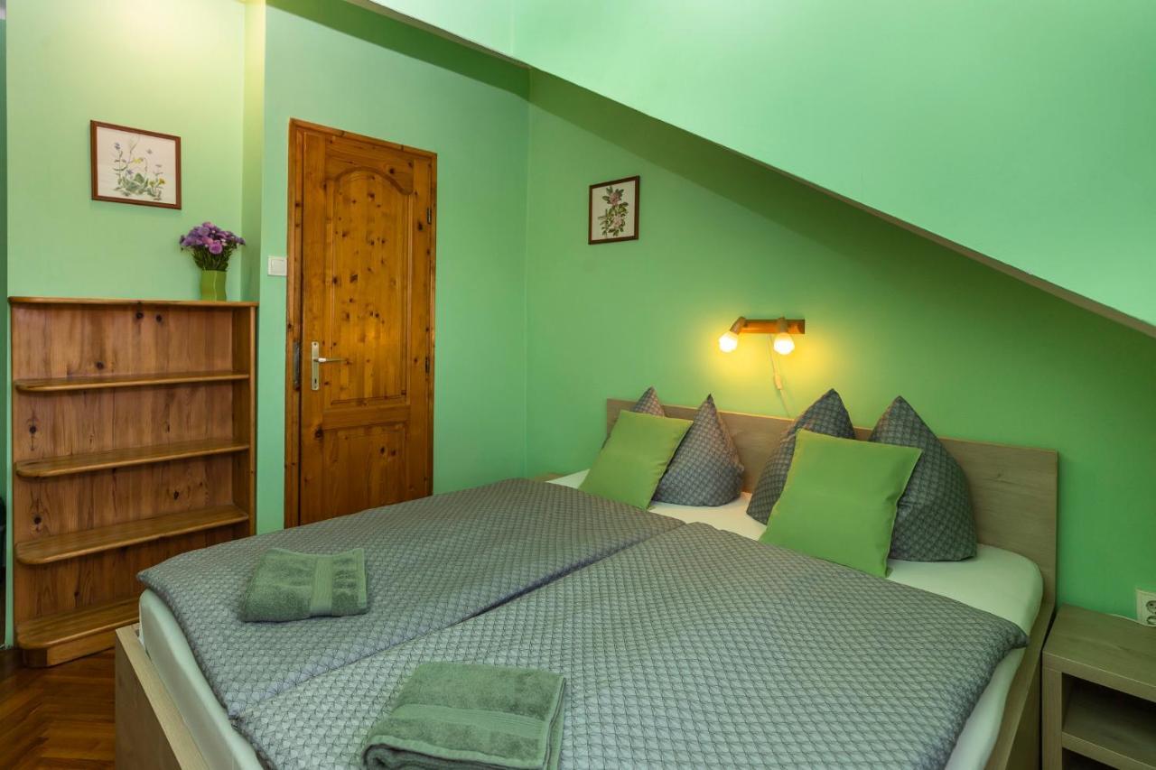 Cecey Vendeghaz Bed & Breakfast Eger Exterior photo